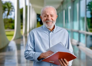 Lula diz que não vai fazer GLO nos estados e defende PEC da Segurança