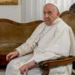 Vaticano informa que Papa Francisco teve noite tranquila, mas segue em estado crítico