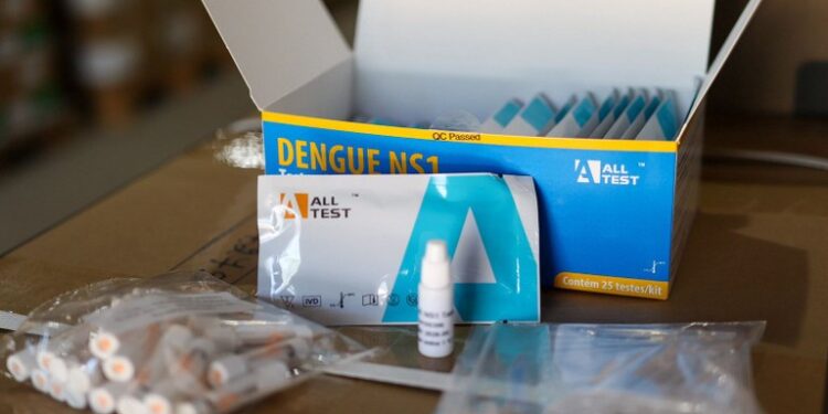Saúde da Paraíba recebe mais de 37 mil testes rápidos de dengue para distribuição aos municípios