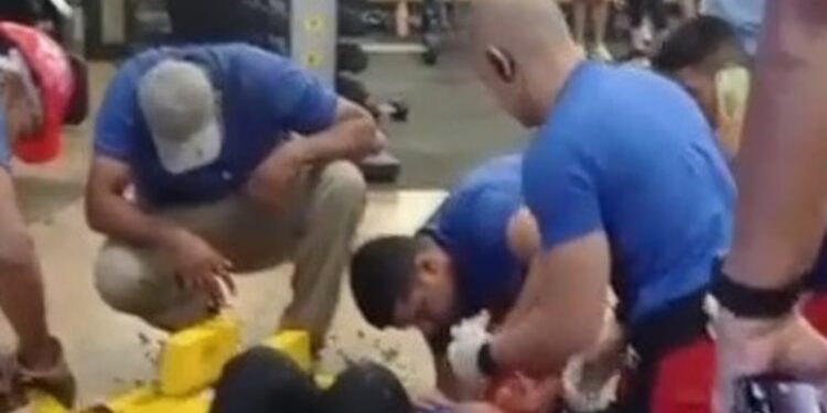 Mulher cai do teto dentro de academia no Manaíra Shopping em João Pessoa