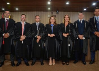 Agamenilde Dias se despede do TRE-PB e Oswaldo Trigueiro assume presidência da Corte