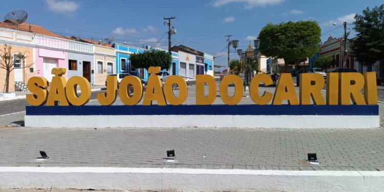 Aumento vertiginoso de pagamentos a fornecedor levanta suspeitas de favorecimento político em São João do Cariri