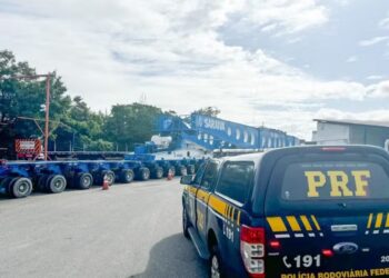 Confira os horários e por onde passará a carreta com transformador eólico de 250 toneladas que chegou a PB