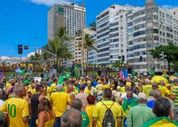 Ato de Jair Bolsonaro no Rio de Janeiro juntou 18,3 mil pessoas, aponta pesquisadores