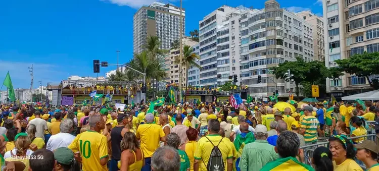 Ato de Jair Bolsonaro no Rio de Janeiro juntou 18,3 mil pessoas, aponta pesquisadores