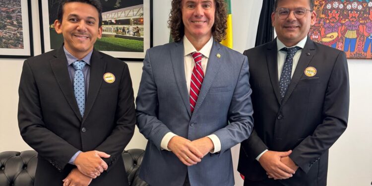 Veneziano recebe prefeito Jackson, de Santa Rita, para tratar de demandas do município e destaca “frutuosa parceria”