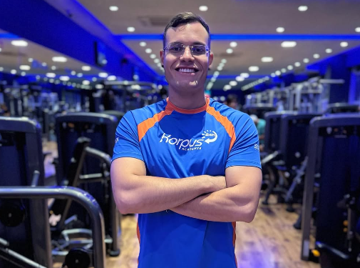 Personal trainer da capital passa mal e morre durante festa eletrônica em Pipa, RN