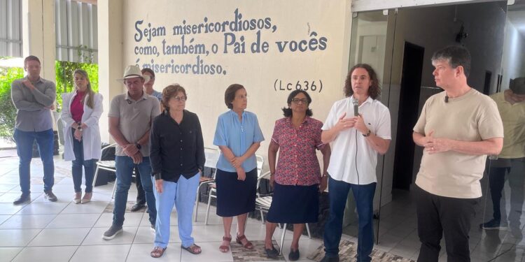 Veneziano e Ruy Carneiro definem prioridades de investimentos no Hospital e Maternidade Flávio Ribeiro Coutinho, em Santa Rita