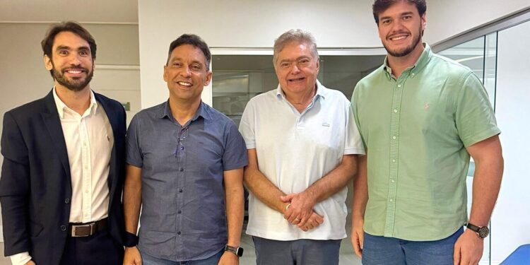 Bruno e Dalton sentam à mesa para garantir atendimentos no Help em Campina: “Excelente encontro”