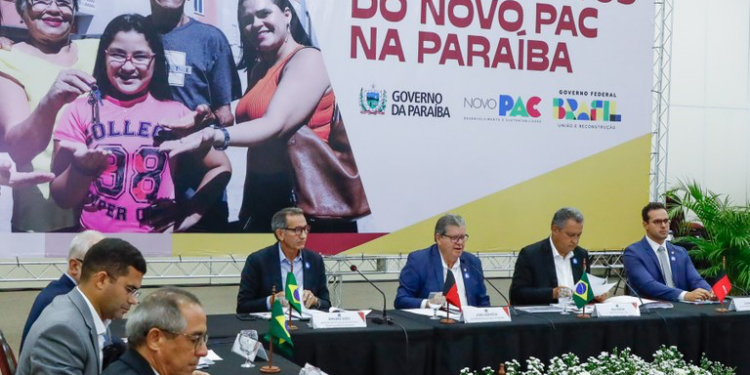 Governador se reúne com ministros Rui Costa e Waldez Góes; PAC investirá R$ 23 bi no estado