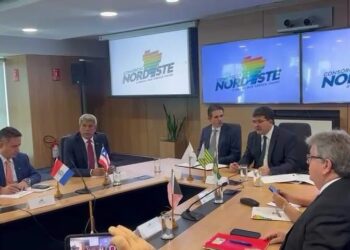 João, Hugo Motta e governadores do NE discutem agenda unificada e atração de investimentos do Oriente