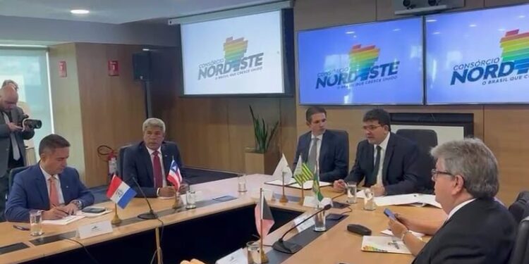 João, Hugo Motta e governadores do NE discutem agenda unificada e atração de investimentos do Oriente