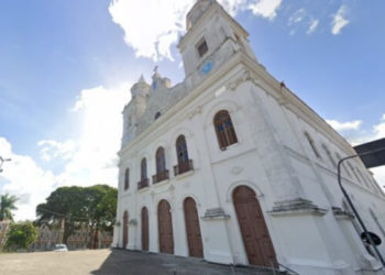 Estrutura cede e Catedral Basílica de Nossa Senhora das Neves é fechada