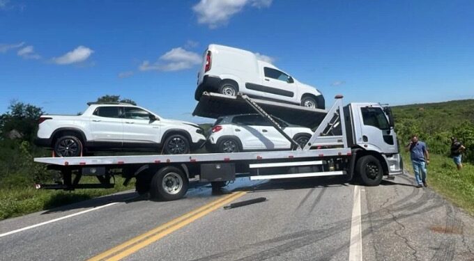 Empresária de 25 anos morre após se envolver em colisão na BR-230 no Sertão