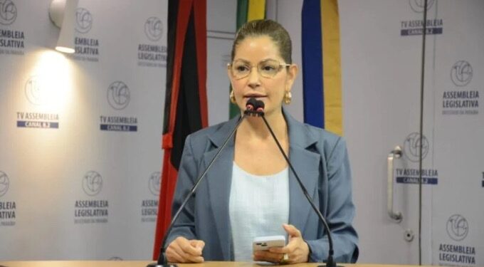 Deputada critica ataques com viés de gênero à indicação de Alanna Galdino ao TCE