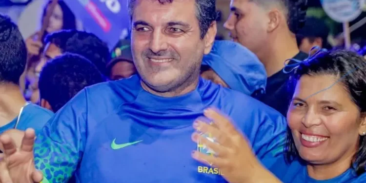 Prefeito do PL declara apoio à reeleição de Veneziano ao Senado