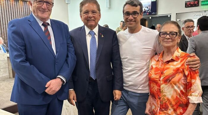 Chió se licencia por 121 dias e abre espaço para ex-prefeito de Campina na ALPB