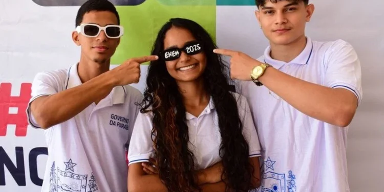 Inscrições para o programa “Se Liga no Enem” serão encerradas hoje