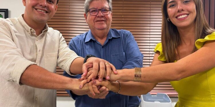 Vem novidades: Maria Porto se reúne com João Azevêdo e antecipa novidades para Bananeiras e o Brejo