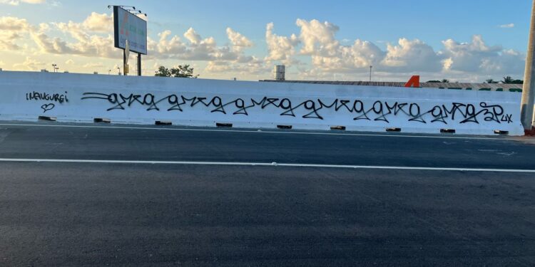 Viaduto de Água Fria é vandalizado antes da inauguração na capital: “Inaugurei”