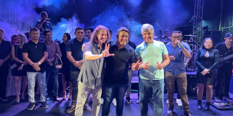 Veneziano participa da festa de emancipação política de Marizópolis e reafirma compromissos com o Município