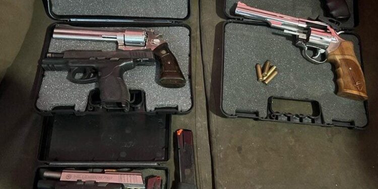 Operação conjunta cumpre mandados na PB e em outros 10 estados contra grupo suspeito de tráfico e homicídios