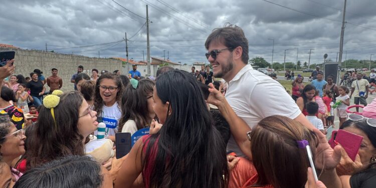 Ao lado do povo, Bruno destaca importância do Circuito Comunidade promovido em parceria da PMCG com a TV Paraíba