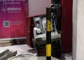 Criminosos invadem prédio de prefeitura de Massaranduba e arrombam caixa eletrônico