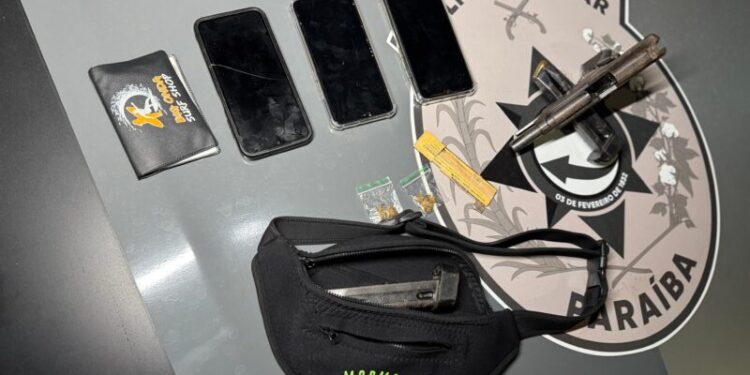 Dois homens são presos por porte ilegal de arma em João Pessoa