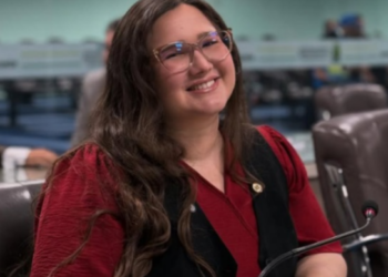 Vereadora Pâmela Vital lidera ranking de projetos apresentados em 100 dias na CMCG