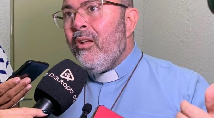Padre George se diz frustrado com situação do hospital Padre Zé e a falta de devolução dos bens desviados