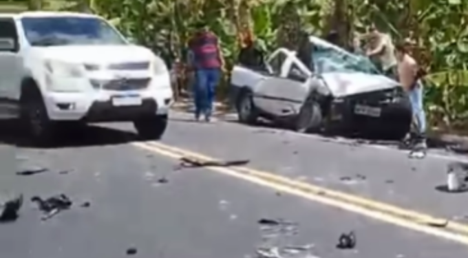 Três ficam feridos em grave acidente envolvendo carro do Fisco, em Bananeiras