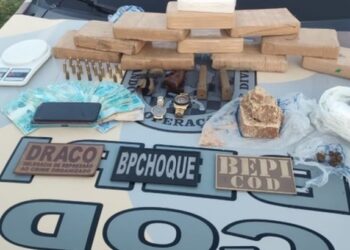 PC prende foragido em Cajazeiras com 11kg de pasta base de cocaína