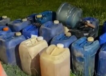 Polícia prende suspeitos de comercialização ilegal de 400L de combustível em Cabedelo