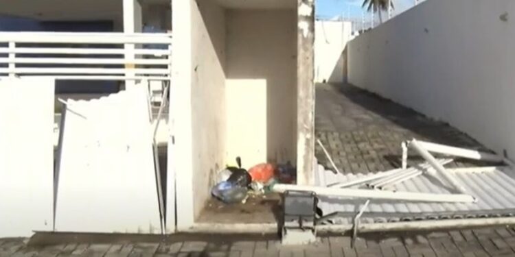 Briga entre motoboy e morador termina com vandalismo em condomínio de João Pessoa