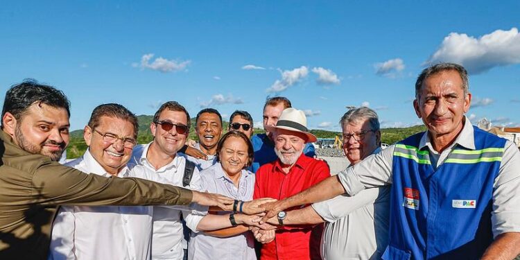 Galdino celebra entrega de trecho do Ramal Apodi da Transposição no Sertão paraibano