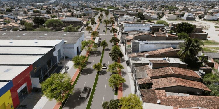 População aplaude compromisso de Bruno em duplicar a Avenida Francisco Lopes de Almeida, em Campina