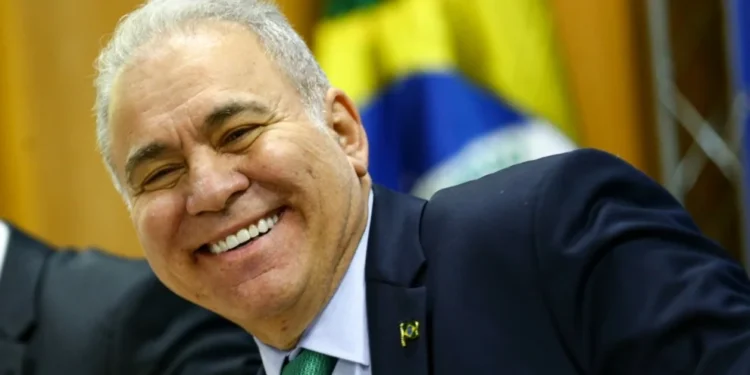 Mídia nacional destaca que ex-ministro de Bolsonaro reforça clã de Aguinaldo Ribeiro na Paraíba