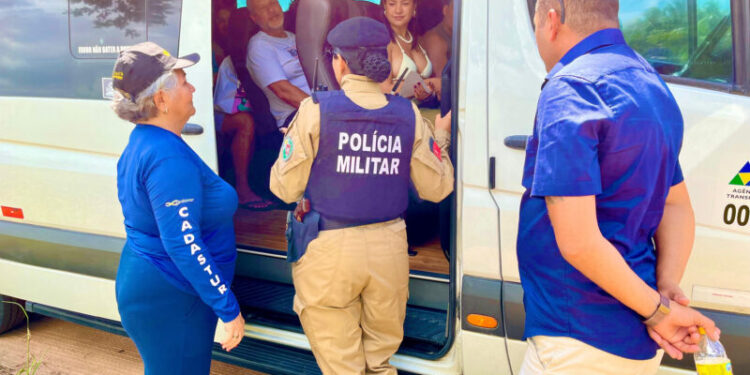 Governo da PB intensifica fiscalização contra transporte turístico irregular