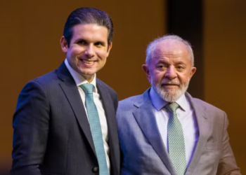 Distanciamento entre Hugo Motta e Planalto ganha novo capítulo com recuo estratégico e repercussão nacional