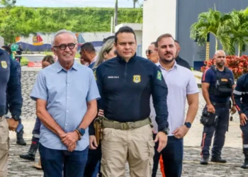 Cícero e Pedro Ivo inspecionam operação de resgate aéreo da PRF que atuará durante o período junino de JP