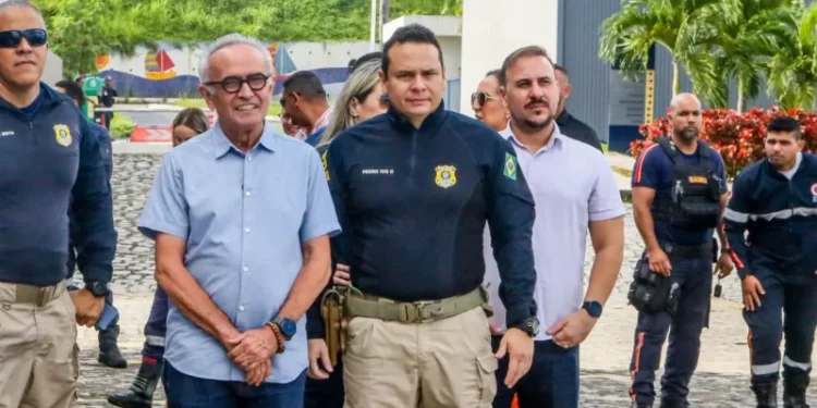 Cícero e Pedro Ivo inspecionam operação de resgate aéreo da PRF que atuará durante o período junino de JP