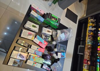 Vigilância Sanitária apreende cerca de 100 dispositivos eletrônicos de fumo na primeira noite d’O Maior São João do Mundo