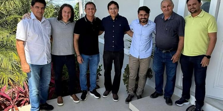 Prefeiro do Lastro, Dr. Ronaldo Gonçalves, anuncia apoio à reeleição de Veneziano para o Senado em 2026