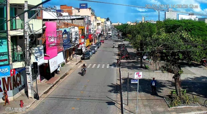 Influencer é detida após circular nua em hotel no centro de Guarabira