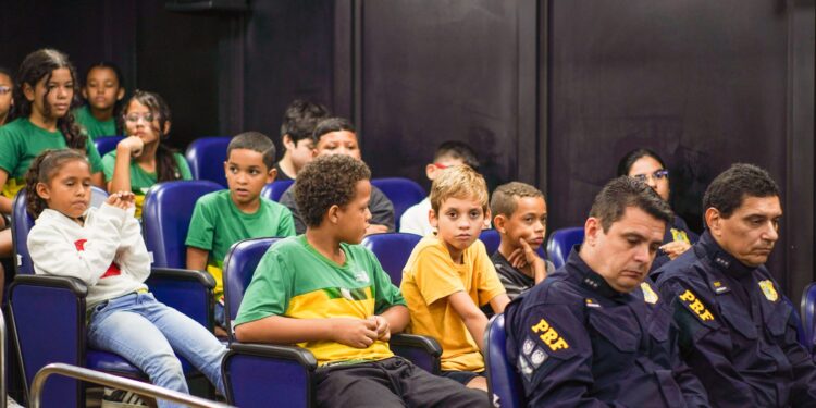 Cine PRF inicia programação para os estudantes da Rede Municipal de Educação em CG