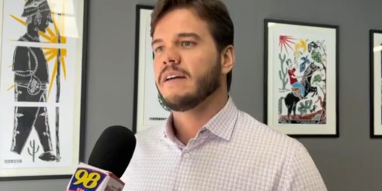 Vídeo: Prefeito de Campina reforça diálogo com servidores e anuncia avanços importantes