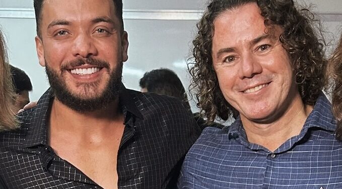 Em hit do São João, o cantor Wesley Safadão cita o senador Vené