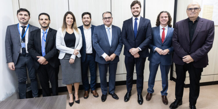 Bruno e Veneziano articulam revitalização da linha férrea de Campina em reunião no Ministério dos Transportes