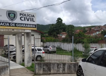 Polícia prende homem após agredir mulher com barra de ferro em praça no Centro de Guarabira